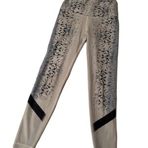 Wear it to heart WITH leggings reversible